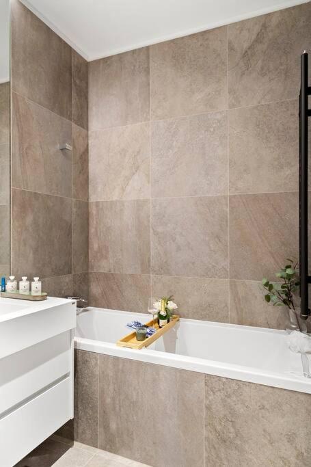 Floreasca Apartament On Business Centre ブカレスト エクステリア 写真