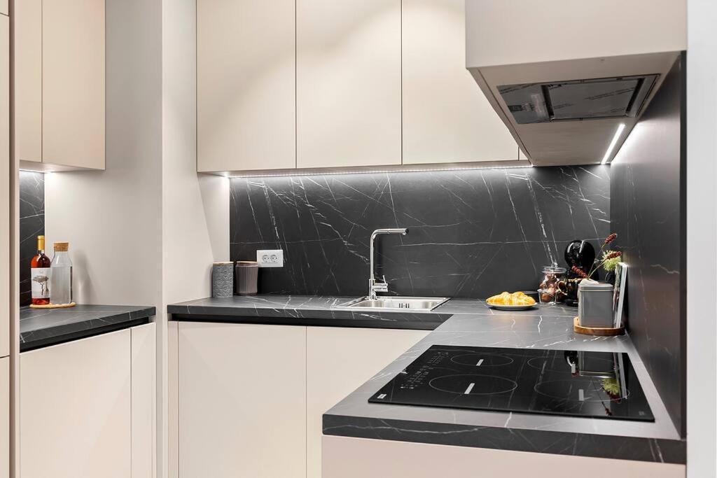 Floreasca Apartament On Business Centre ブカレスト エクステリア 写真